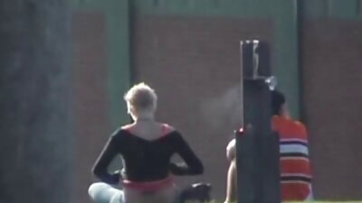 蒂亚赛勒斯张开大口，他操她的阴户